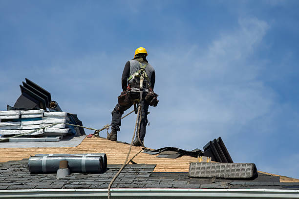 Professional Roofing technician working in Amissville, VA